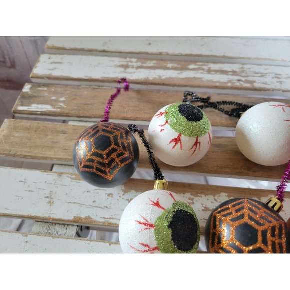 Eyeball spider web ball ornament Halloween tree de - Picture 4 of 7